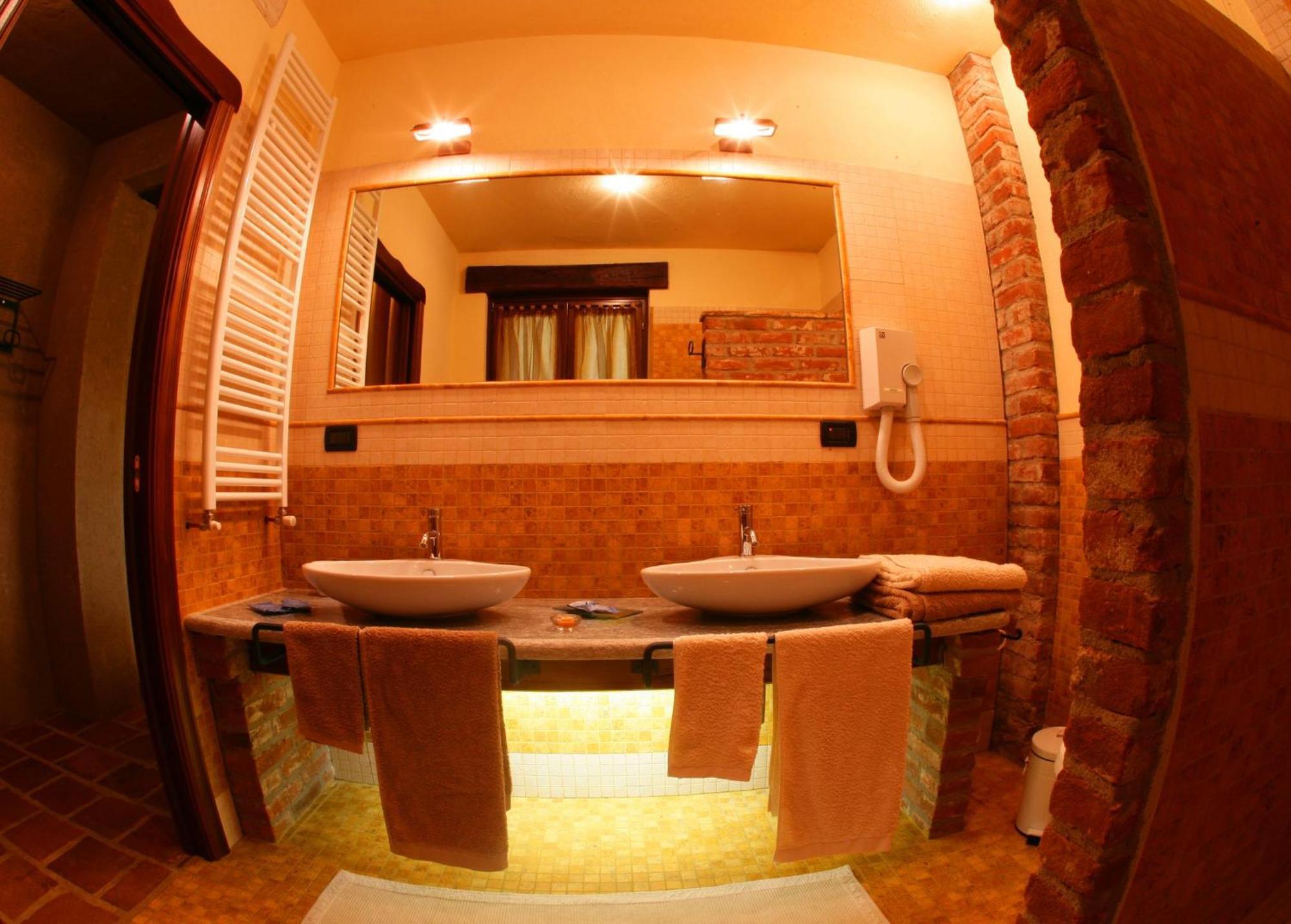 Le Soleil Villa Vigone Kamer foto