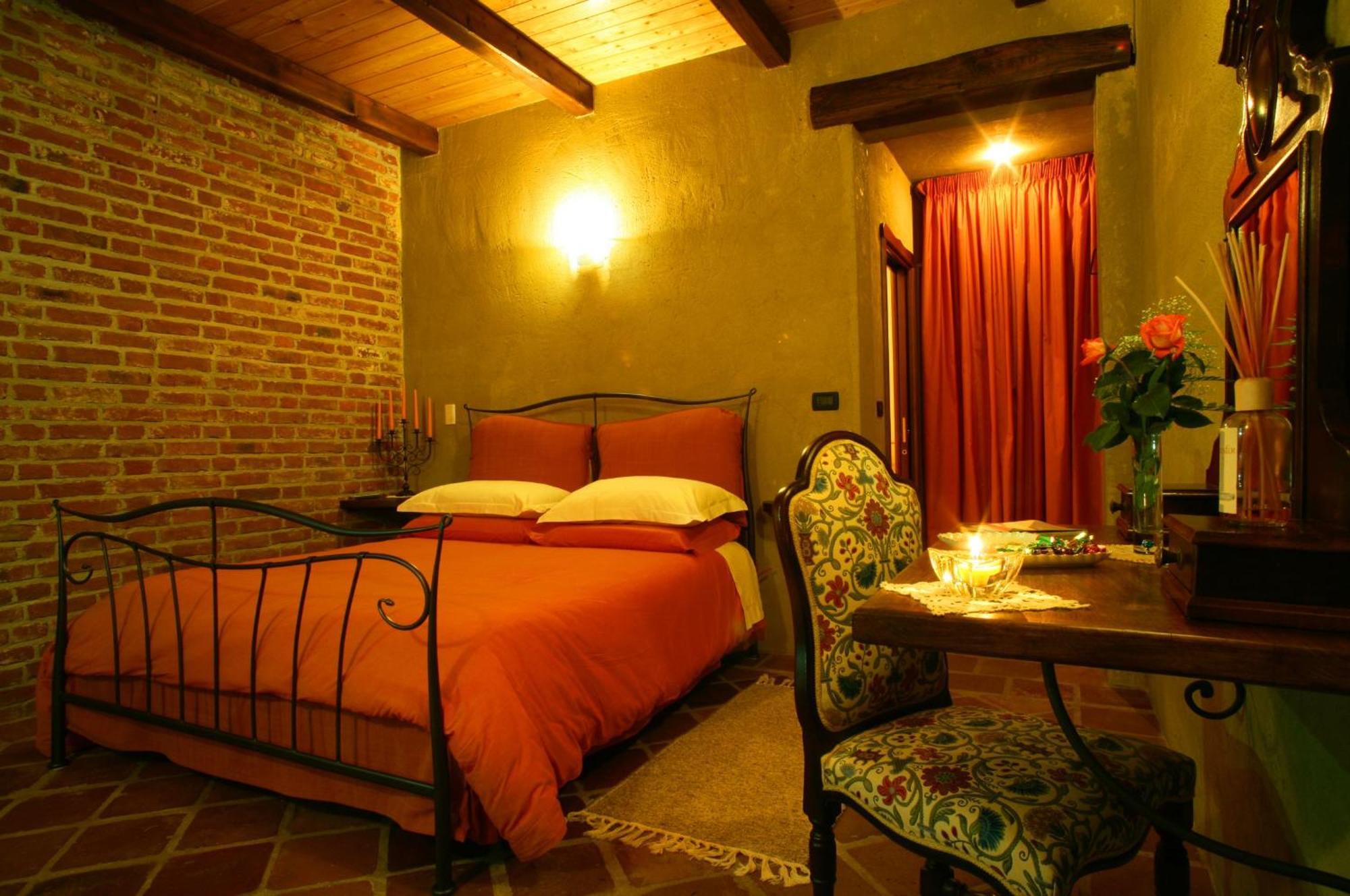 Le Soleil Villa Vigone Kamer foto