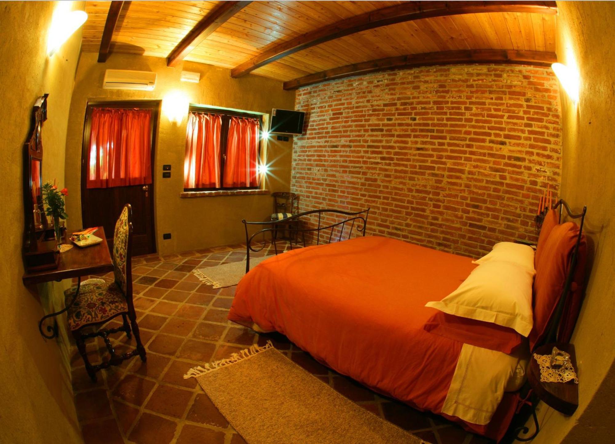 Le Soleil Villa Vigone Kamer foto